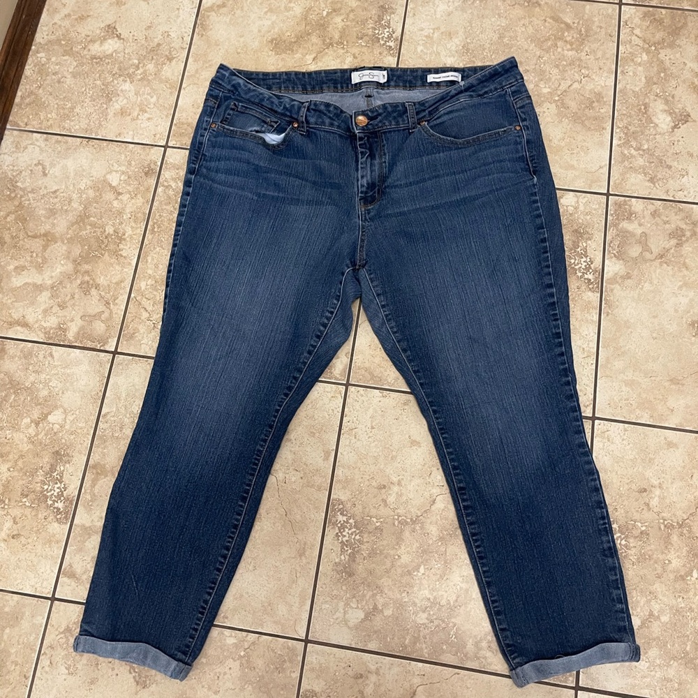 Jessica Simpson cropped jeans